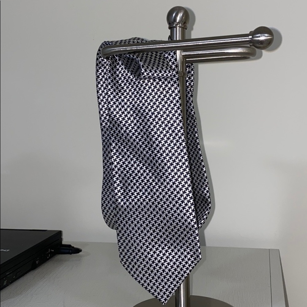 Paul Frederick new houndstooth tie